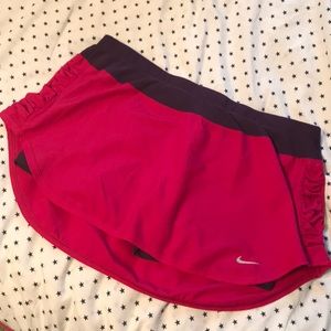 Nike women’s running skort - size large